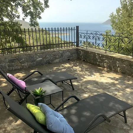 Kalivia House - Entire Gytheio