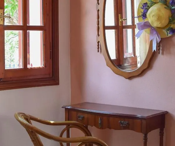 Villa Kalivia House - Entire Gytheio