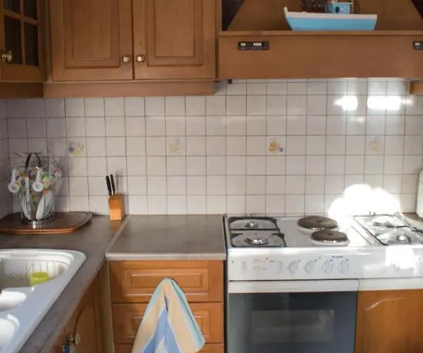 Kalivia House - Entire